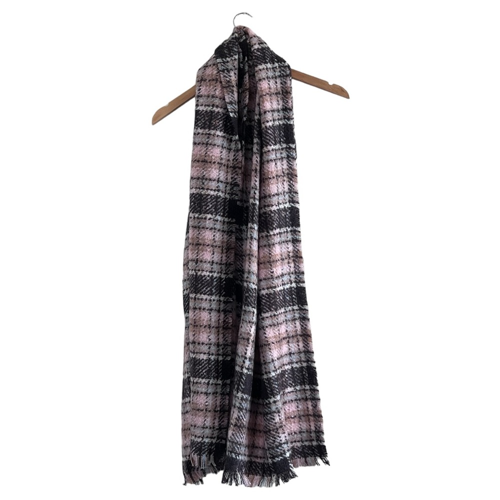Like new plaid fringe oversized bulky scarf wrap